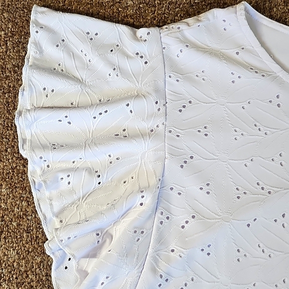 Top - Picture 7 of 16